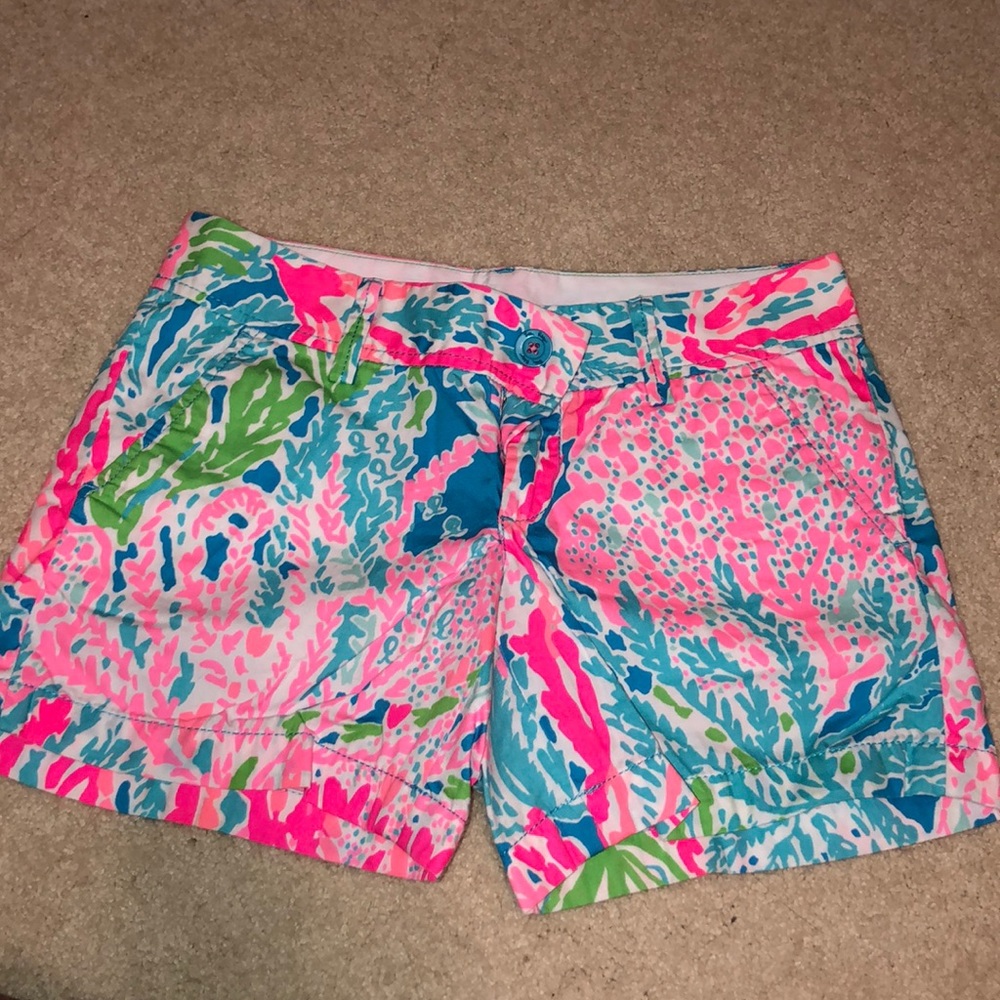 Lily Pulitzer Rare Coral Print Callahan Shorts